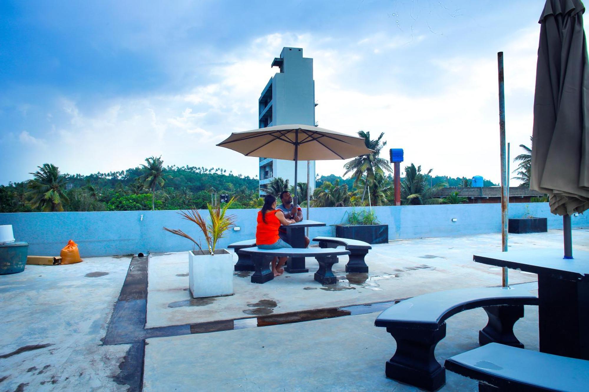 Isindu Sky Lodge Mirissa Extérieur photo
